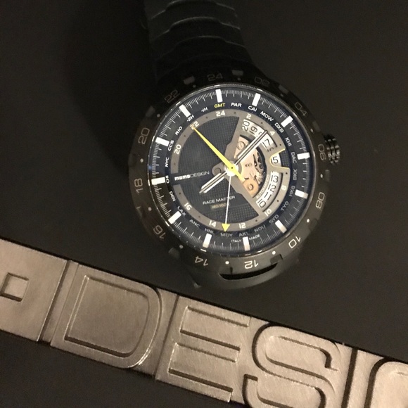 Momo design race master men’s watch